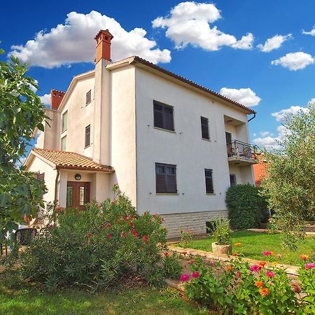 Apartments Nera Fažana Εξωτερικό φωτογραφία